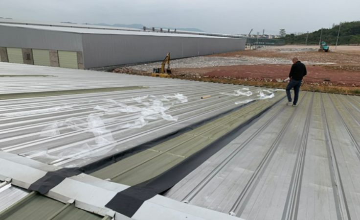 排湖风景区厂房屋面防水维修案例